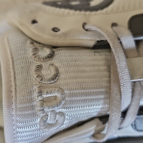 Gucci Men's Off White Mac80 Sneakers, Size 9.5 - Picture 3 of 7